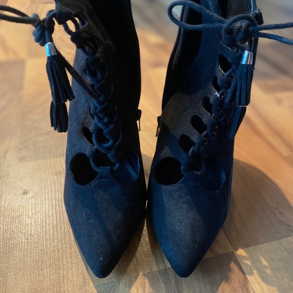 Booties - Picture 3 of 4